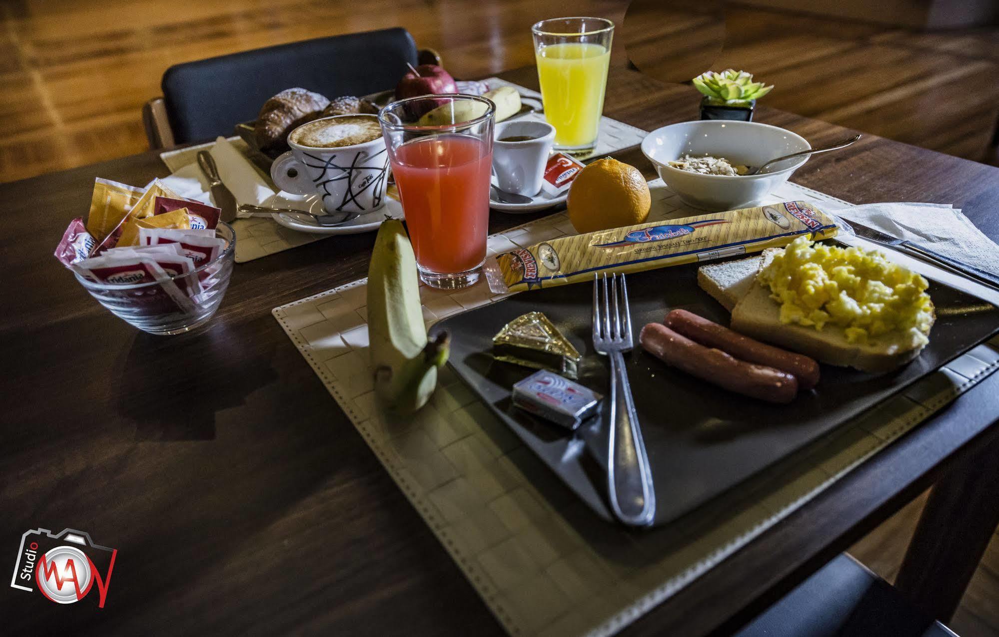 Hotel Moderno Лекко Экстерьер фото