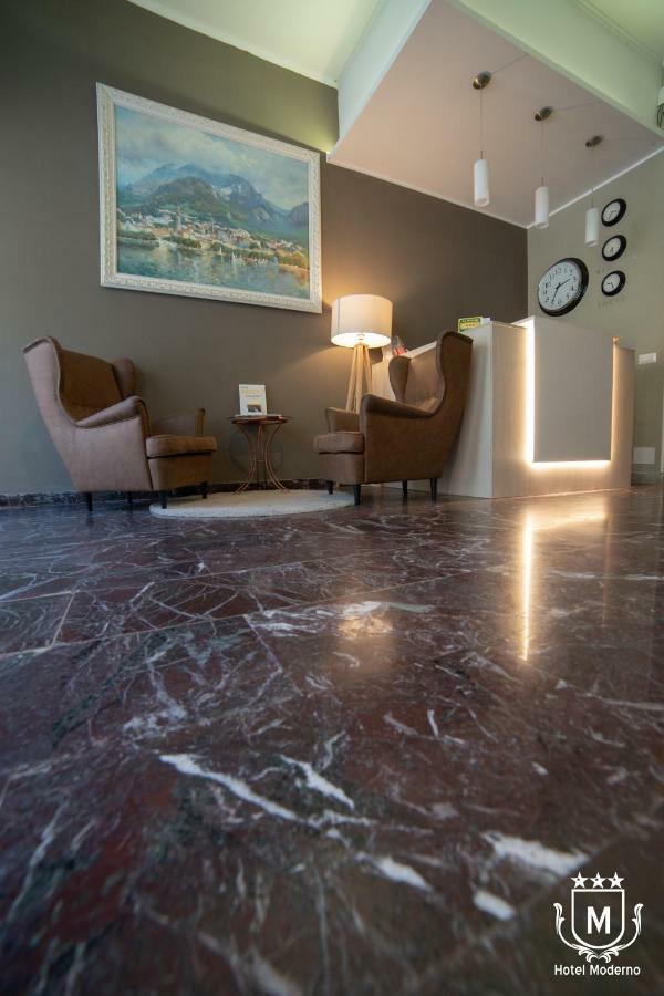 Hotel Moderno Лекко Экстерьер фото