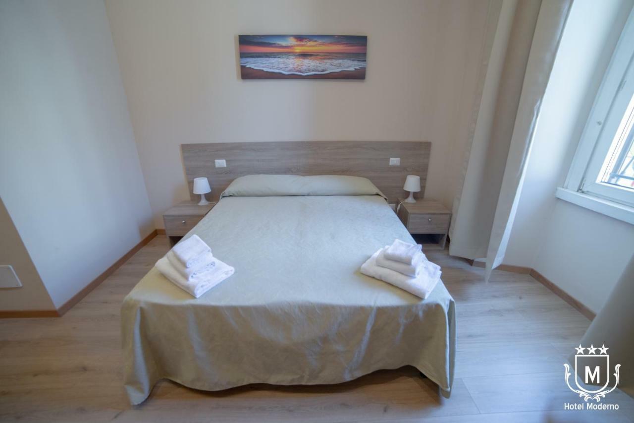 Hotel Moderno Лекко Экстерьер фото